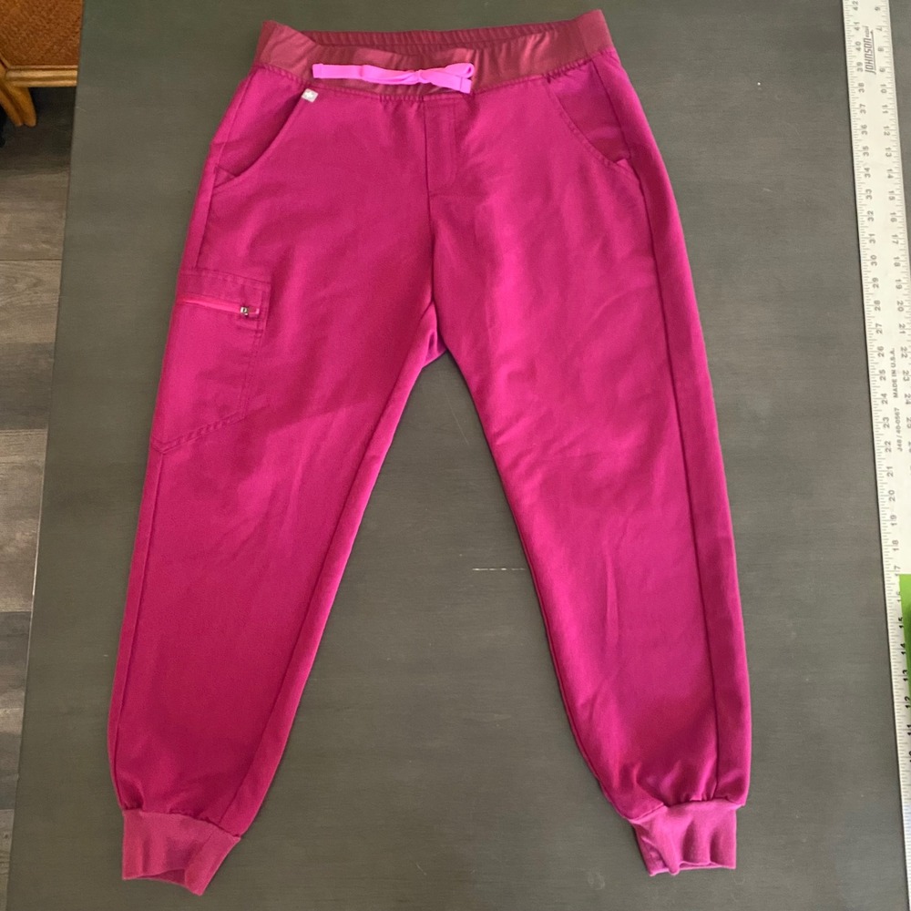 Figs Scrub Set Magenta Pink V-Neck Top M Zamora Joggers Petite Medium